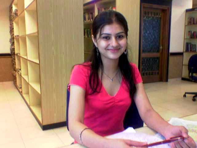 dating an engineering major boy nd girl boobs sex